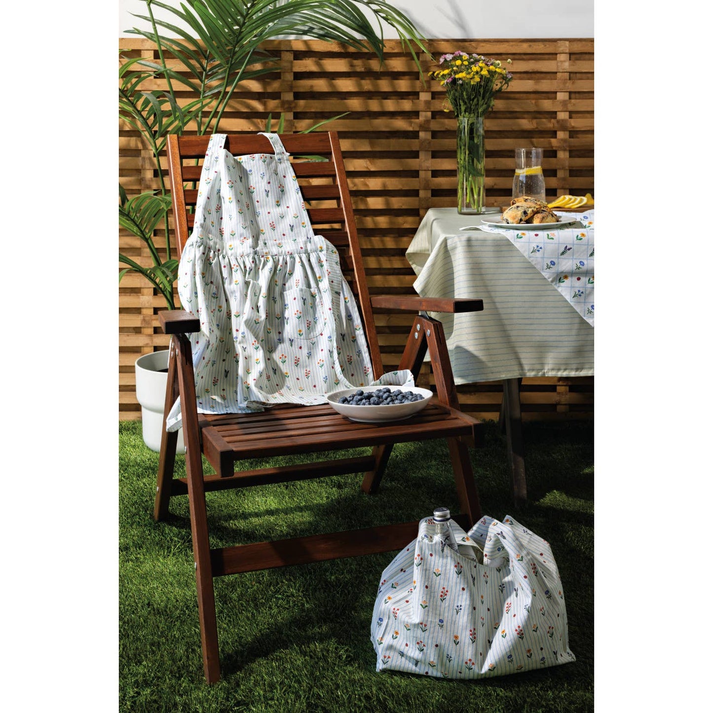 Now Designs by Danica - Hand Picked Classic Apron