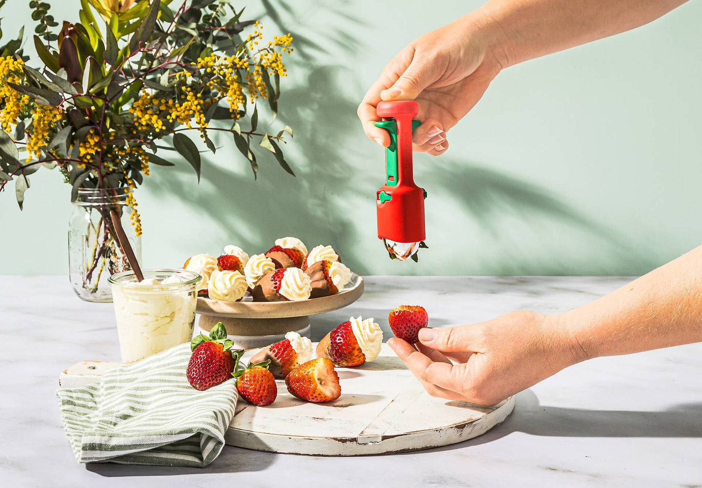 Hullapit - Berry Huller & Pitter