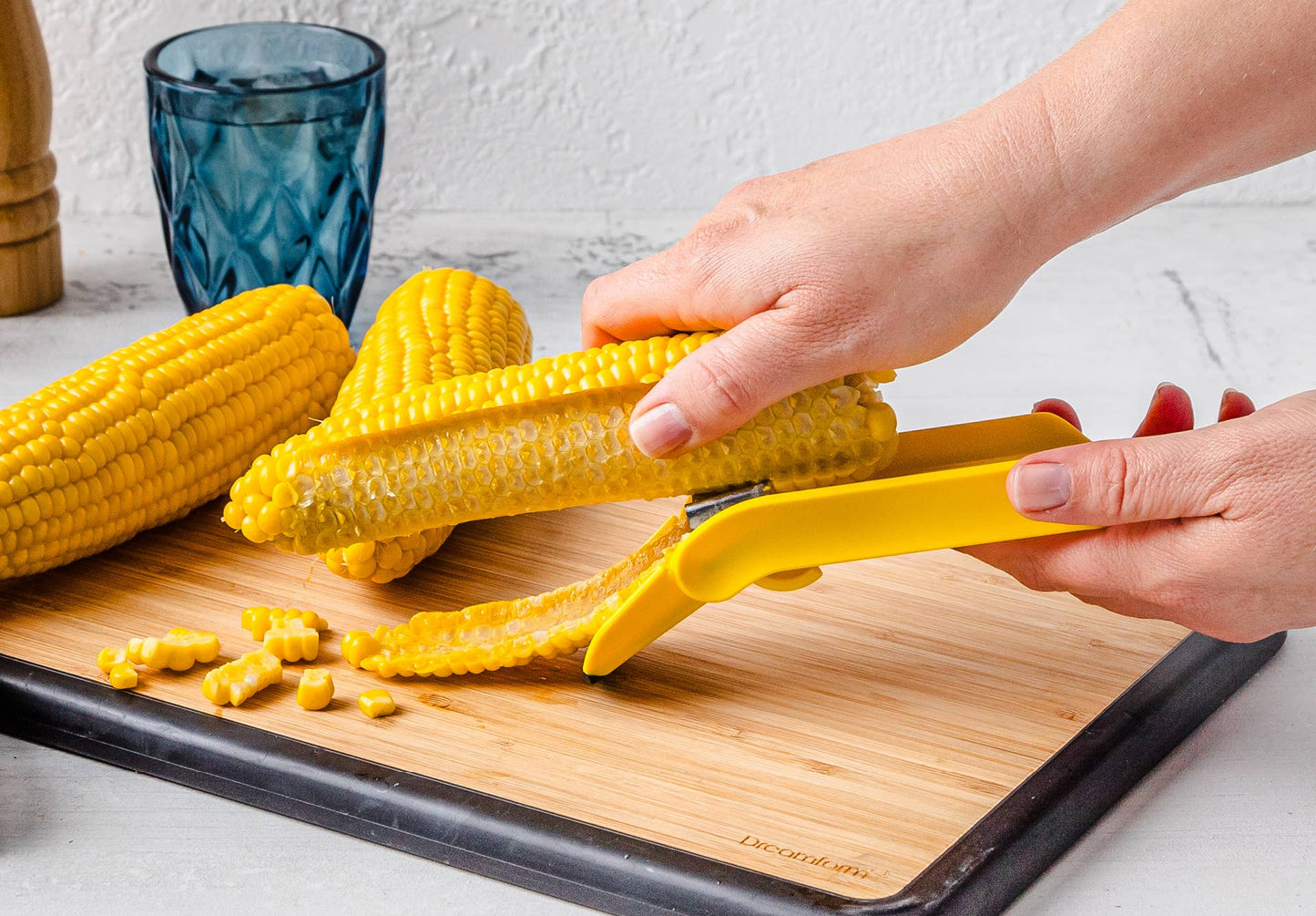 Dreamfarm - Corpeel® - No Mess Corn Peeler