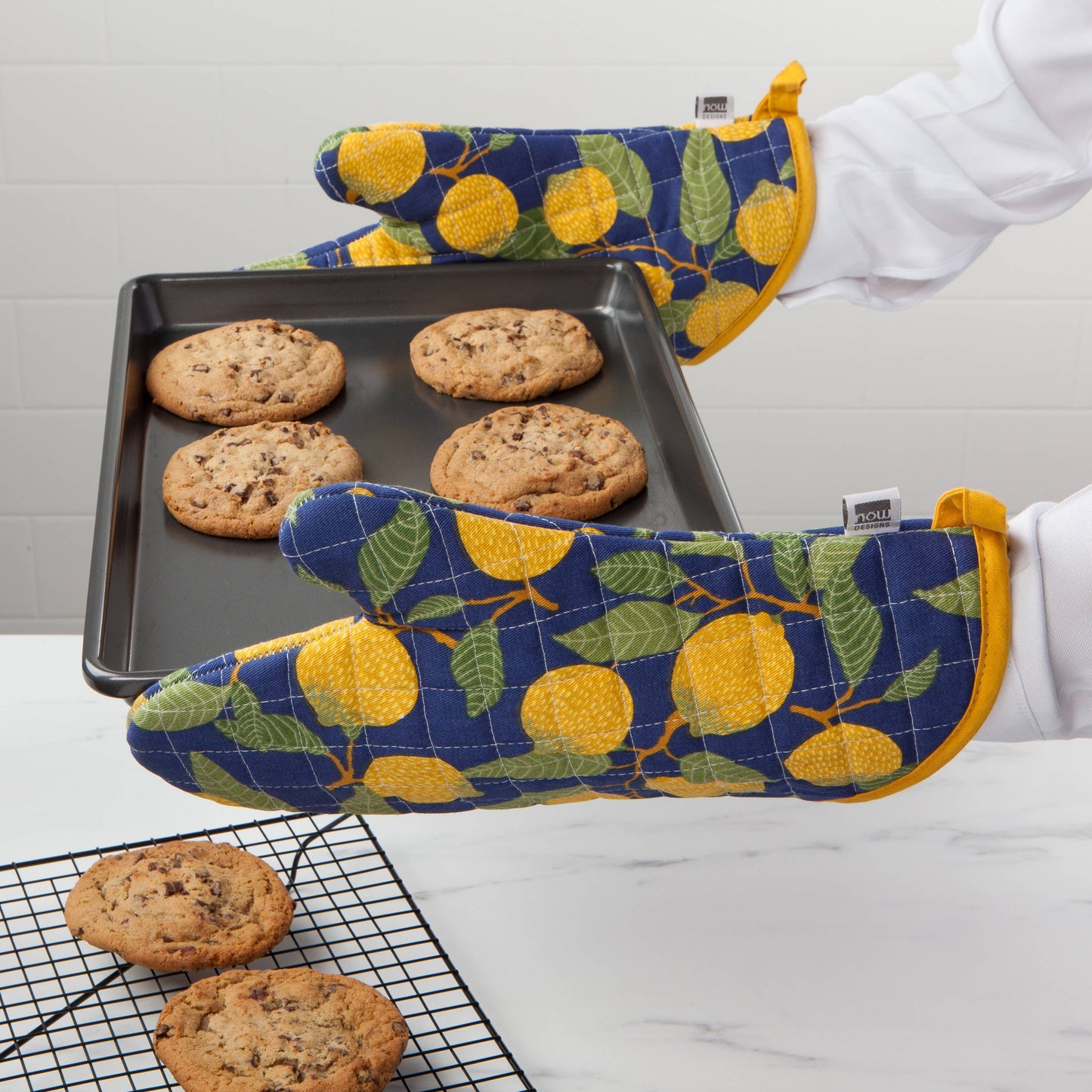 Now Designs by Danica - Lemons Oven Mitt