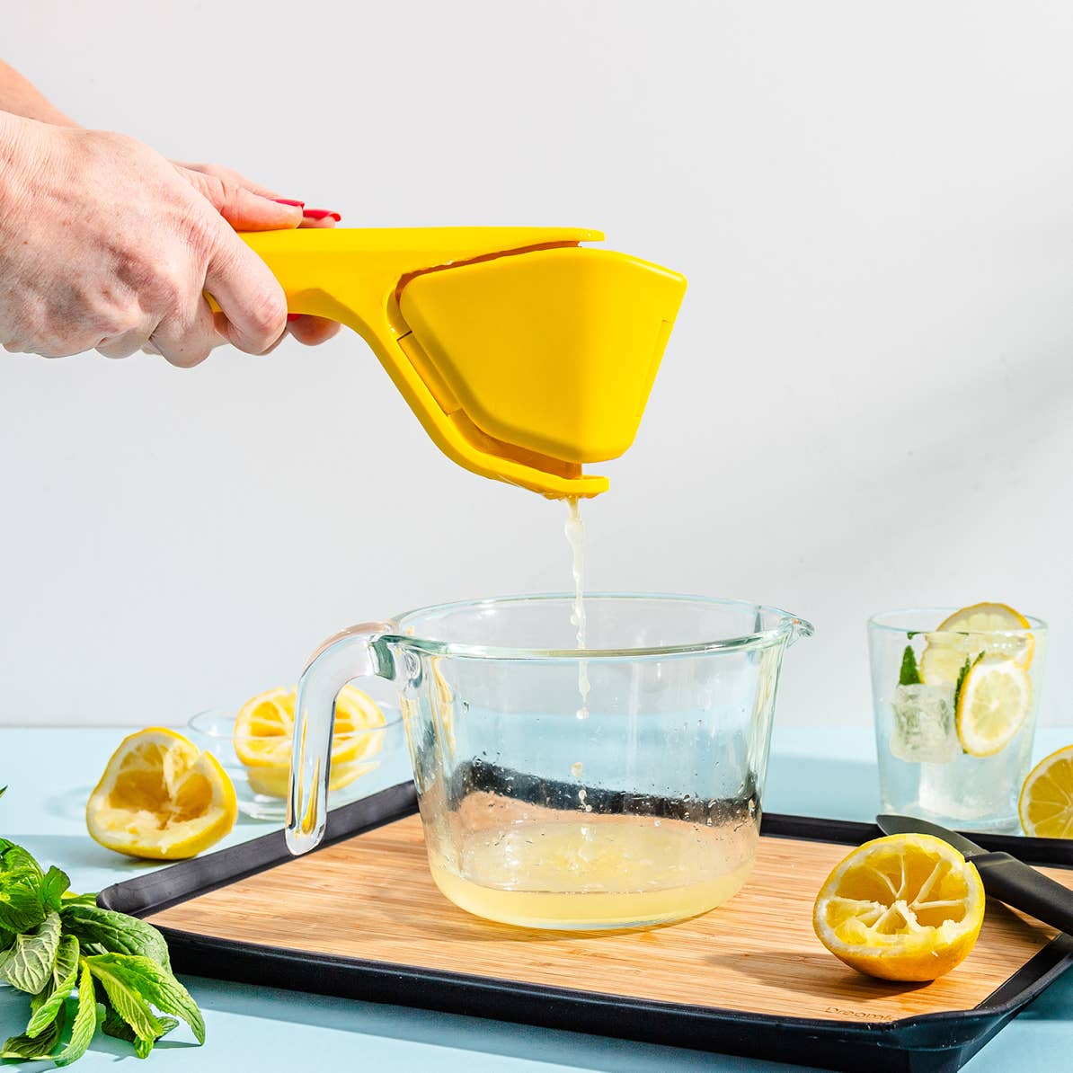 Dreamfarm - Fluicer® Lemon - Fold Flat Easy Citrus Juicer - CDU