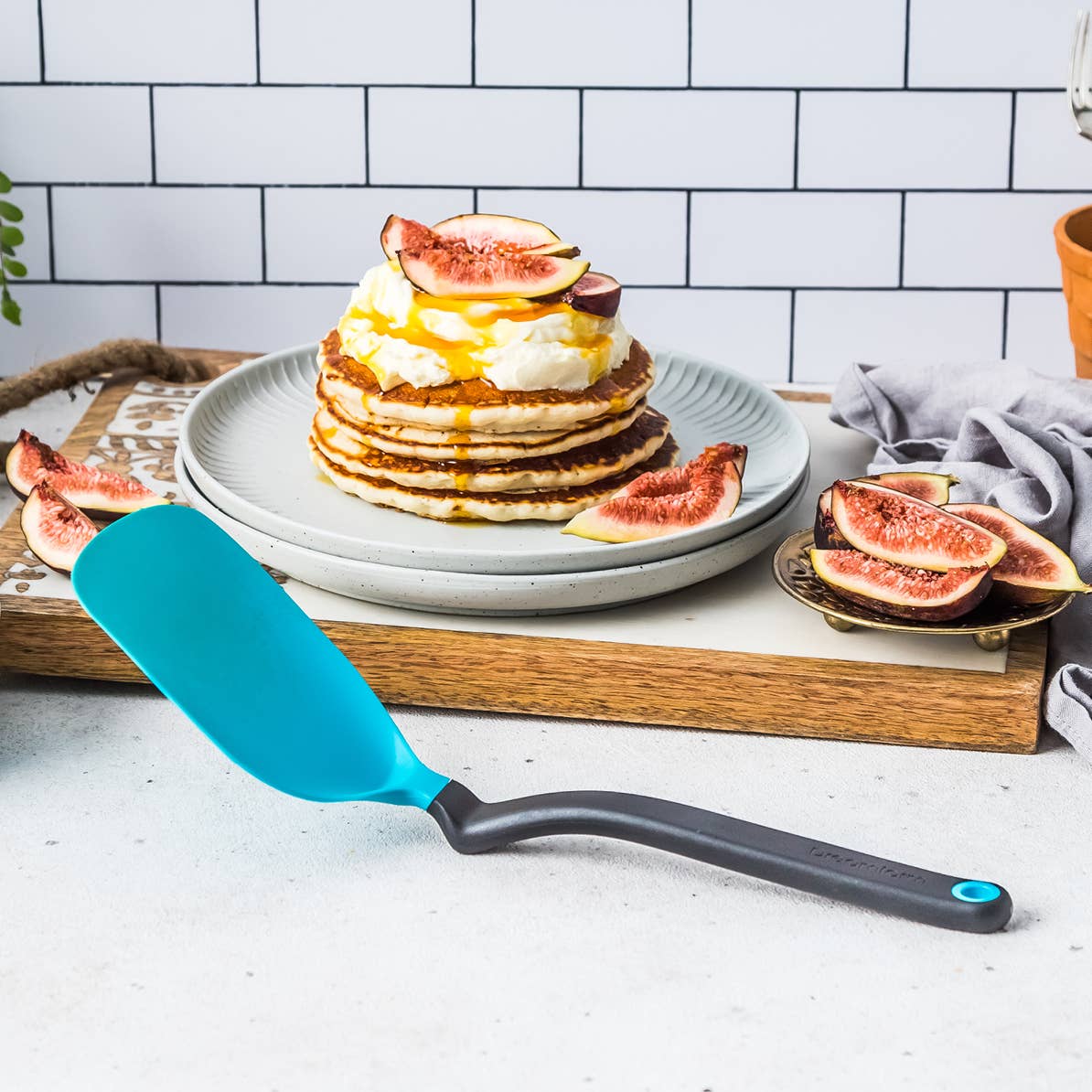 Dreamfarm - Chopula® - Chopping Sit Up Spatula - Jar