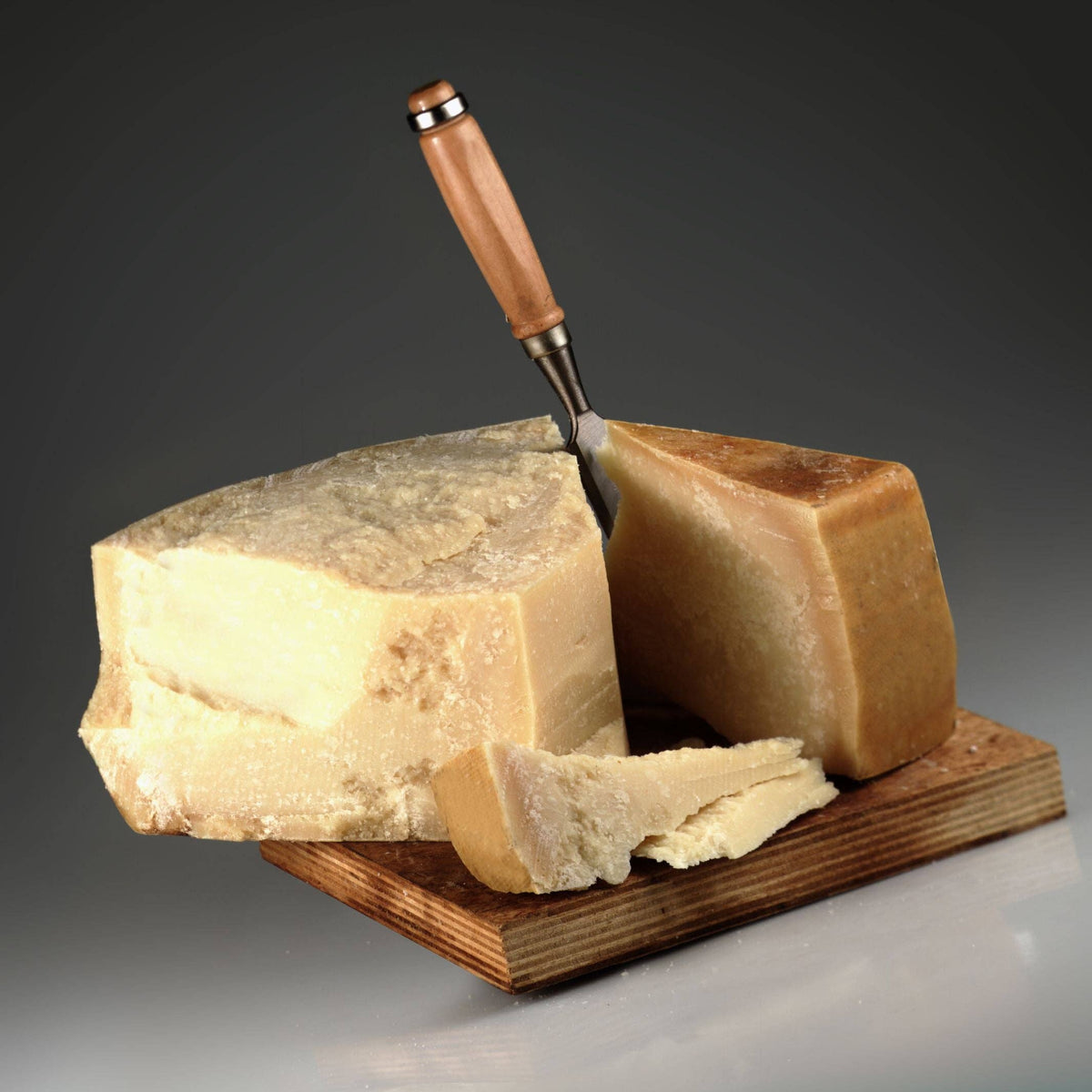 Nicola's Marketplace - Parmigiano Reggiano DOP Mitica® 36 months
