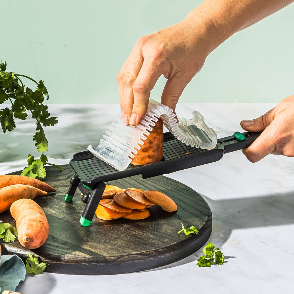 Dreamfarm - Nocutu® - Adjustable Mandoline with Flexible Finger Guard