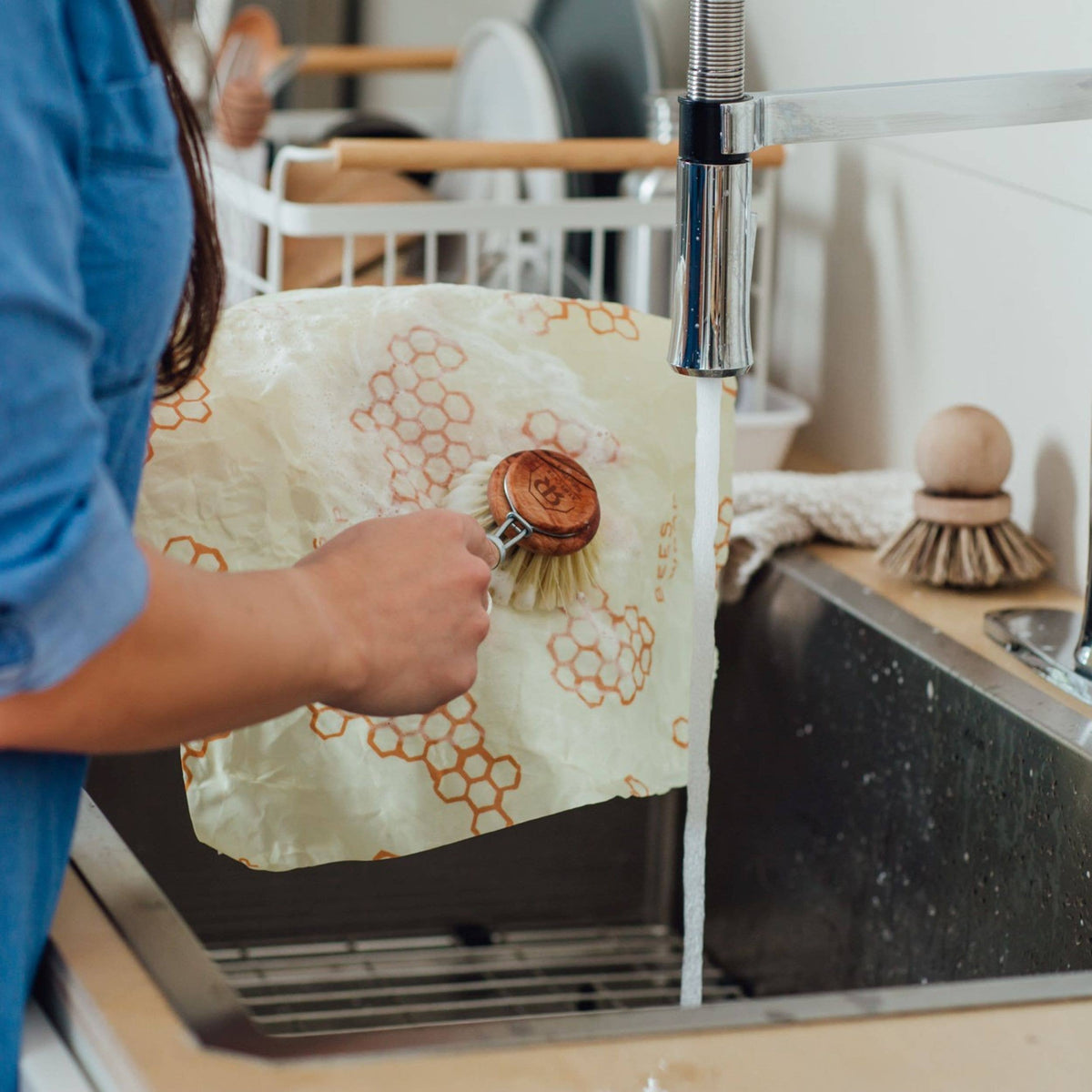 Bee's Wrap - Bees Wrap Large Reusable Beeswax Wrap - Honeycomb Print
