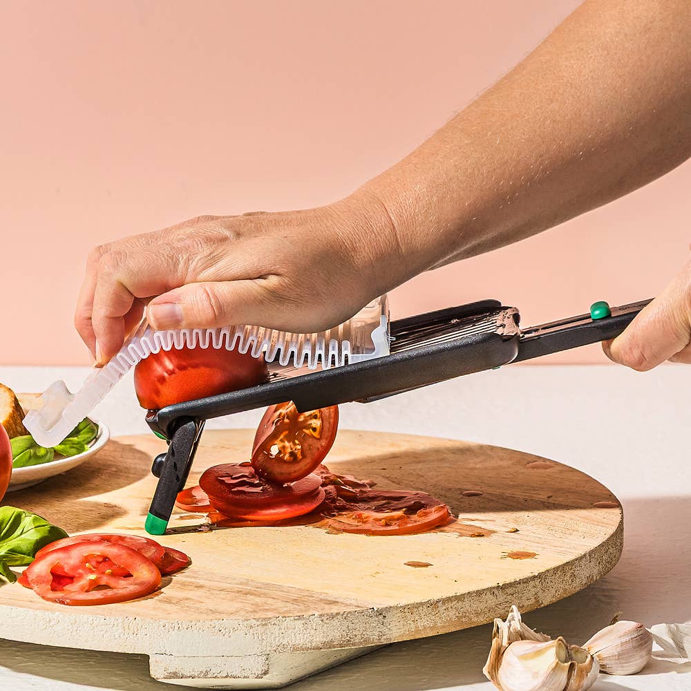 Dreamfarm - Nocutu® - Adjustable Mandoline with Flexible Finger Guard