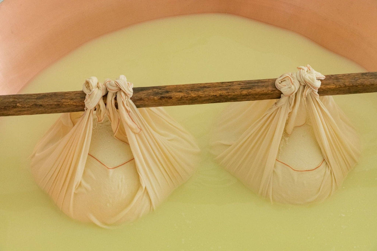 Nicola's Marketplace - Parmigiano Reggiano DOP Mitica® Di Montagna